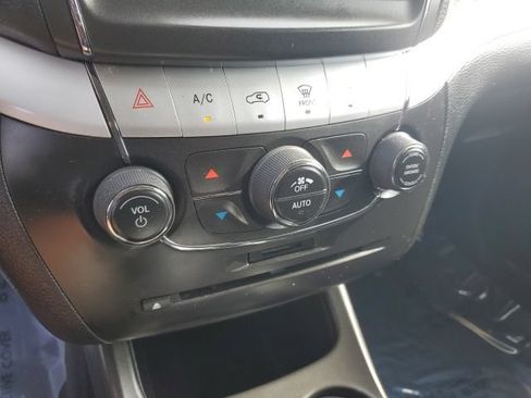 Used 2019 Dodge Journey GT w/ Nav & Sun Group AWD/4WD image 18