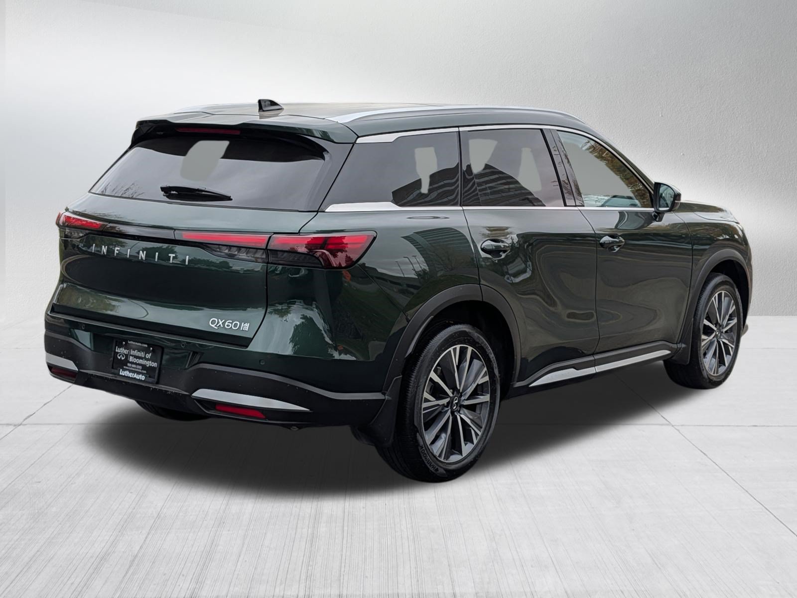 Certified 2026 INFINITI QX60 Luxe w/ Cargo Package AWD/4WD image 7
