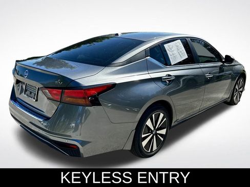 Used 2022 Nissan Altima 2.5 SV image 6