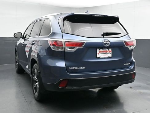Used 2016 Toyota Highlander XLE image 6
