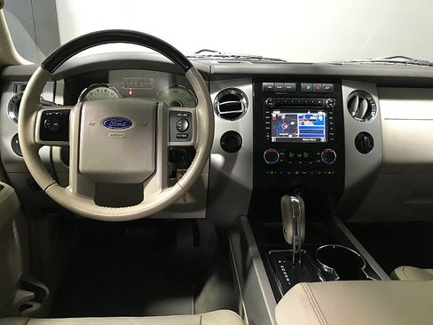 Used 2014 Ford Expedition Limited w/ Equipment Group 301A RWD image 21