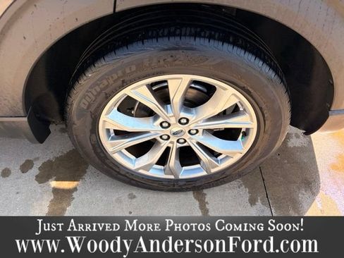 Used 2020 Ford Explorer XLT w/ Equipment Group 202A RWD image 8