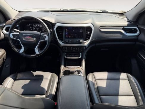 Used 2022 GMC Acadia SLT w/ Technology Package AWD/4WD image 8