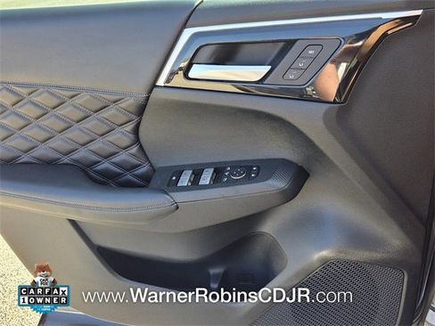 Used 2023 Mitsubishi Outlander SEL image 31