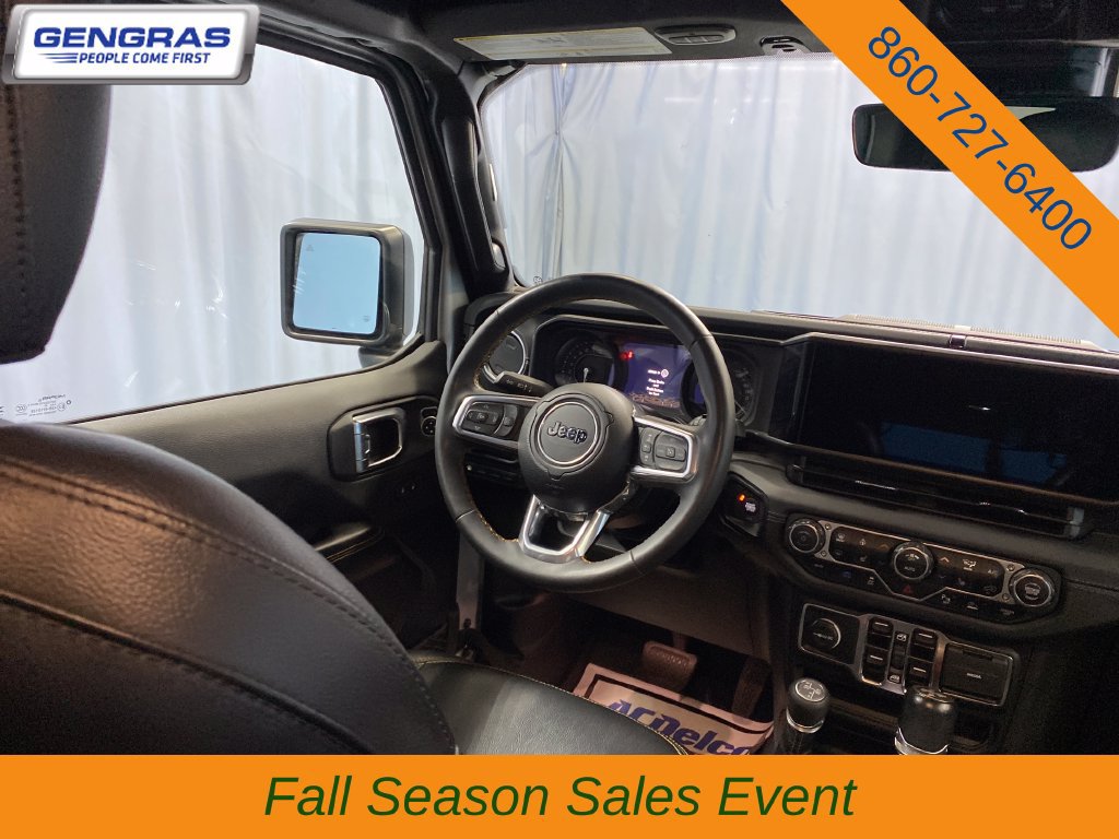 Used 2024 Jeep Wrangler Unlimited Sahara w/ Technology Group AWD/4WD image 38