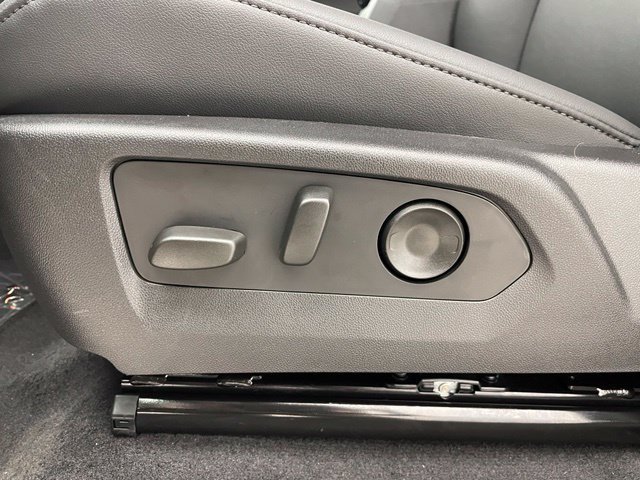 New 2026 Chevrolet Colorado Trail Boss AWD/4WD image 16