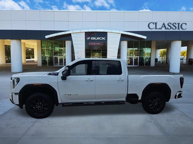 Used 2025 GMC Sierra 2500 AT4 AWD/4WD image 4