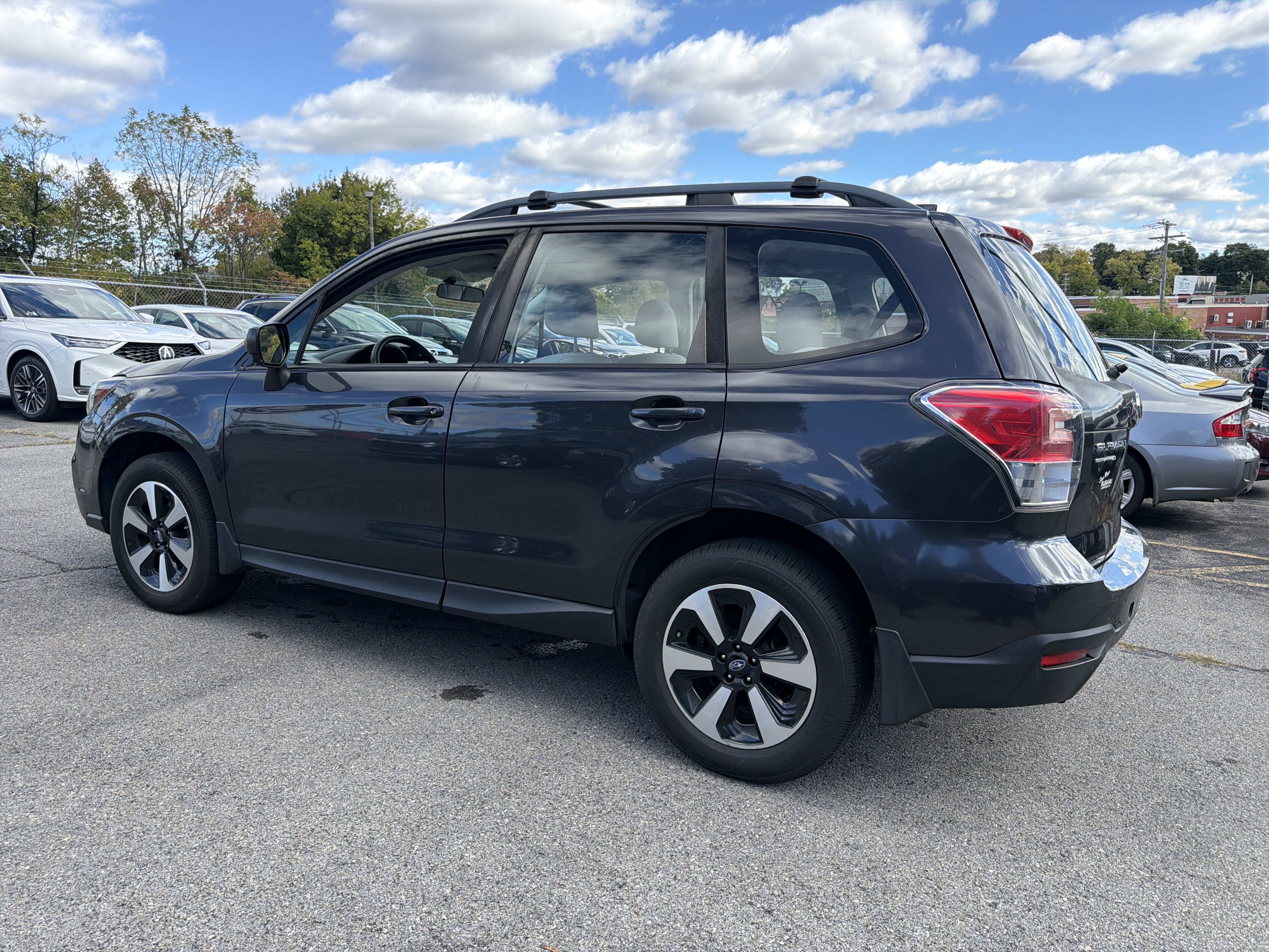 Used 2018 Subaru Forester 2.5i w/ Alloy Wheel Package AWD/4WD image 5