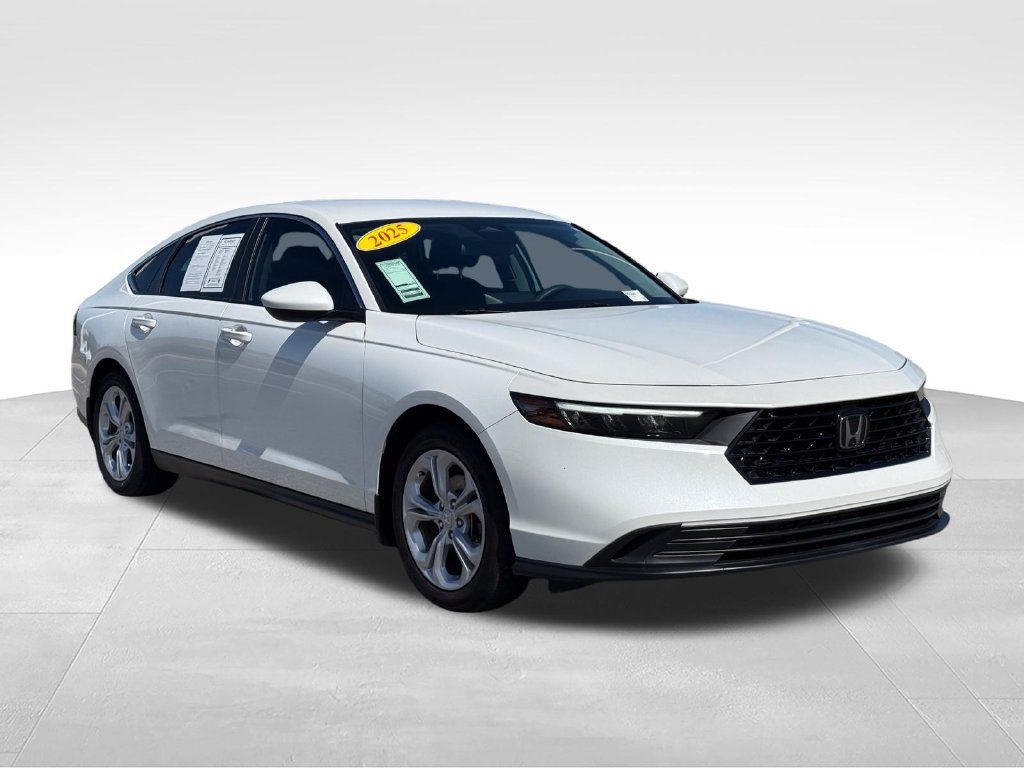 Used 2025 Honda Accord LX image 30