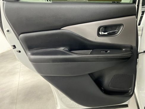 Used 2024 Nissan Murano SV AWD/4WD image 15