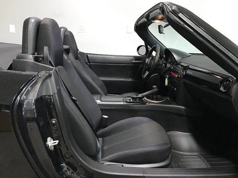Used 2007 MAZDA MX-5 Miata Sport RWD image 21