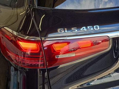 Used 2024 Mercedes-Benz GLS 450 4MATIC image 38