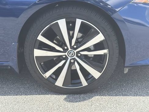 Used 2019 Nissan Altima 2.5 SR w/ SR Premium Package FWD image 14