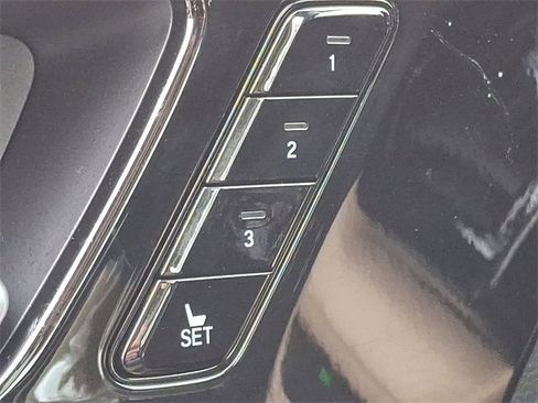 Used 2025 Acura MDX w/ Technology Package image 26