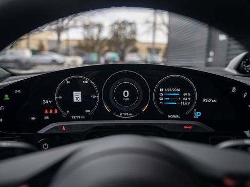 Certified 2023 Porsche Taycan GTS image 10