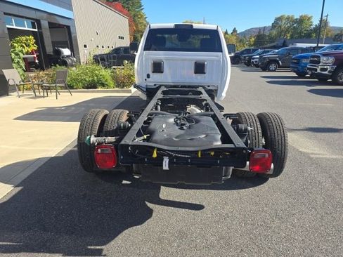 Used 2025 RAM 3500 Tradesman image 5