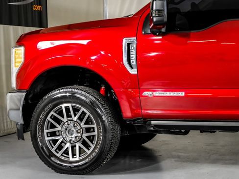 Used 2017 Ford F250 Lariat w/ Lariat Ultimate Package AWD/4WD image 12