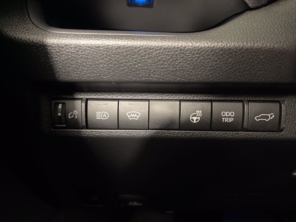 Used 2023 Toyota RAV4 XSE w/ Weather Package AWD/4WD image 28