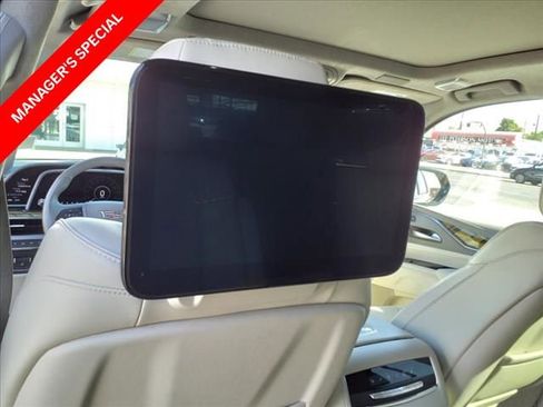 Used 2021 Cadillac Escalade Premium Luxury Platinum image 8