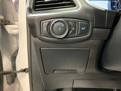 Used 2018 Ford Edge Titanium w/ Technology Package AWD/4WD image 22