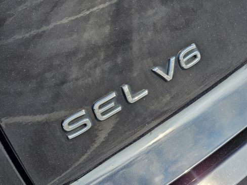 Used 2022 Volkswagen Atlas Cross Sport SEL R-Line image 14