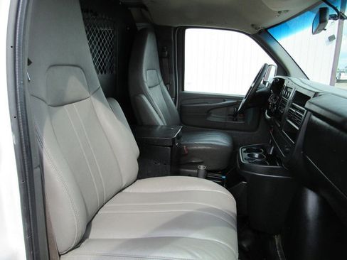 Used 2014 Chevrolet Express 1500 RWD image 14