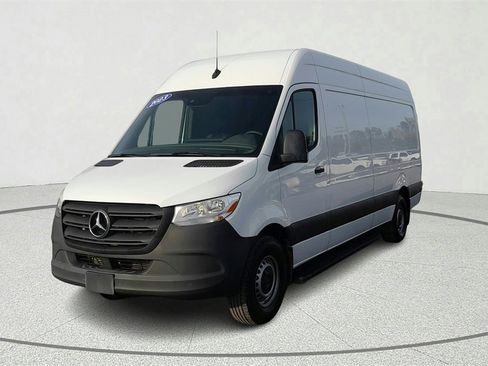 Used 2023 Mercedes-Benz Sprinter 2500 image 3
