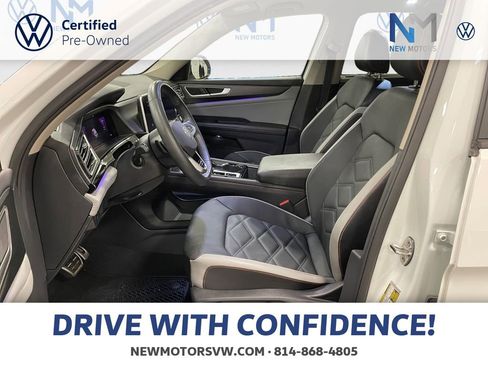 Certified 2024 Volkswagen Atlas Peak Edition SE image 9