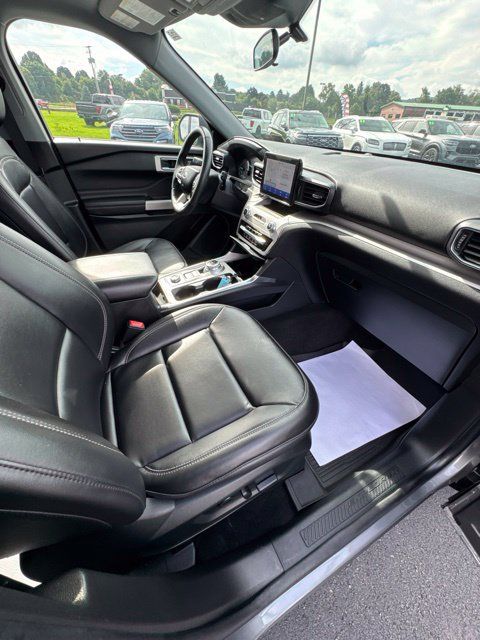 Used 2023 Ford Explorer XLT w/ Equipment Group 202A AWD/4WD image 20