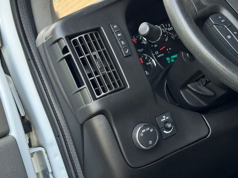 Used 2022 Chevrolet Express 2500 w/ Driver Convenience Package RWD image 10