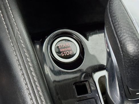 Used 2019 Nissan Kicks S image 20