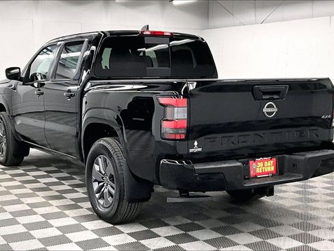 New 2026 Nissan Frontier SV w/ All-Weather Content Package AWD/4WD image 4