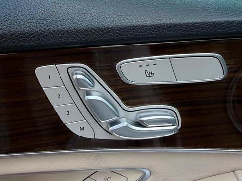 Used 2018 Mercedes-Benz C 300 4MATIC Sedan image 18