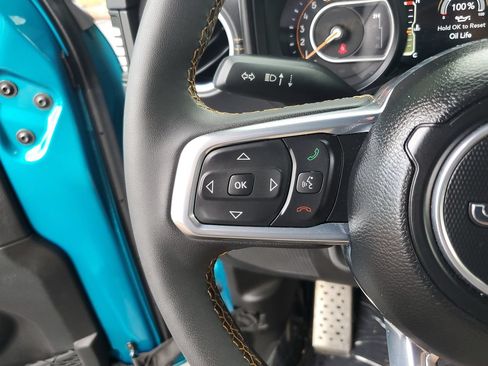 Used 2024 Jeep Wrangler Unlimited Sahara AWD/4WD image 29