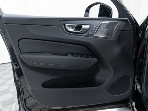 New 2026 Volvo XC60 T8 Ultra w/ Protection Package Premier image 11