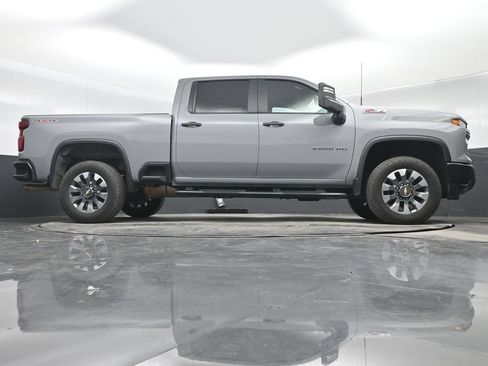 Used 2024 Chevrolet Silverado 2500 Custom w/ Custom Convenience Package AWD/4WD image 31