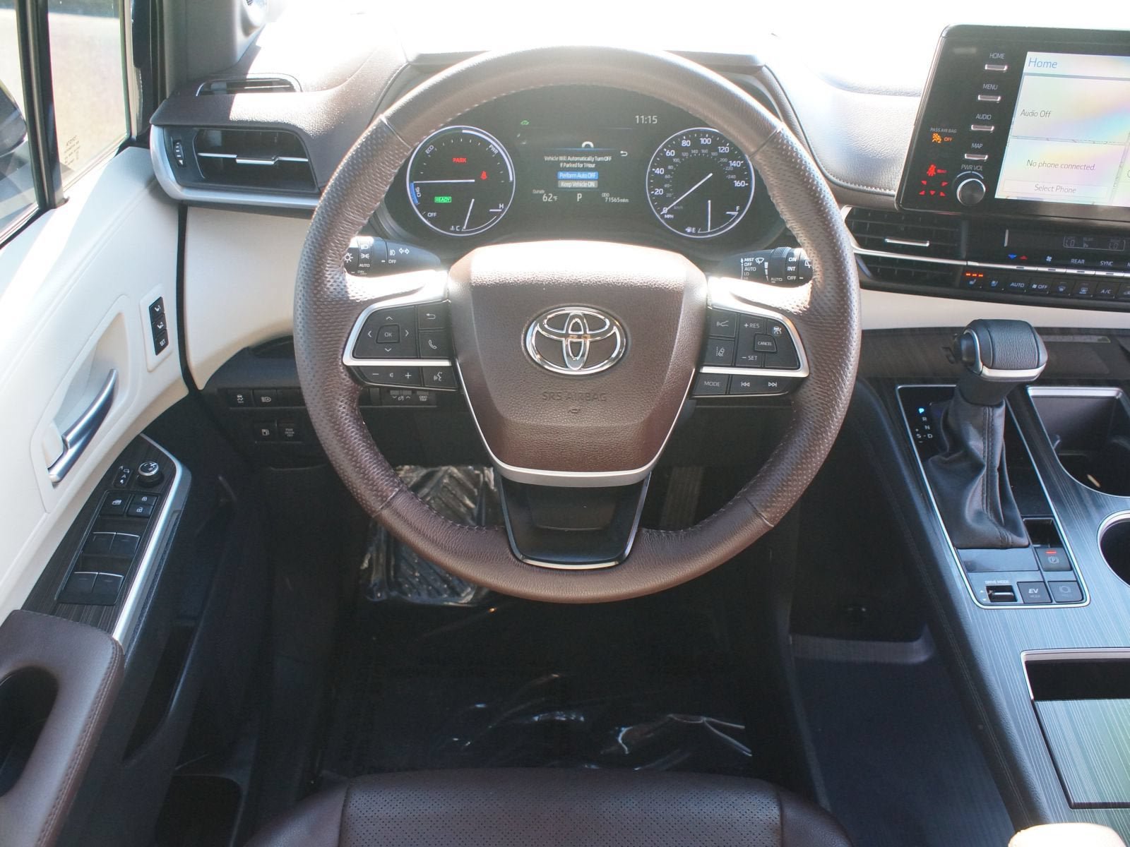 Used 2023 Toyota Sienna Platinum FWD image 5