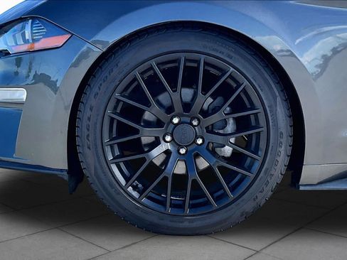 Used 2020 Ford Mustang Coupe RWD image 11