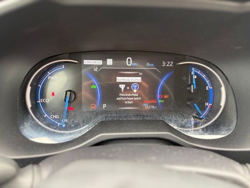 Used 2025 Toyota RAV4 XLE AWD/4WD image 31
