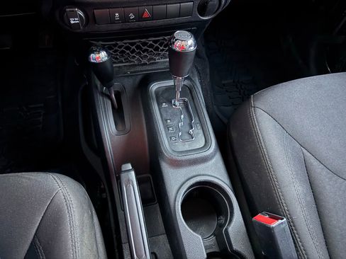 Used 2017 Jeep Wrangler Unlimited Sport w/ Connectivity Group image 37