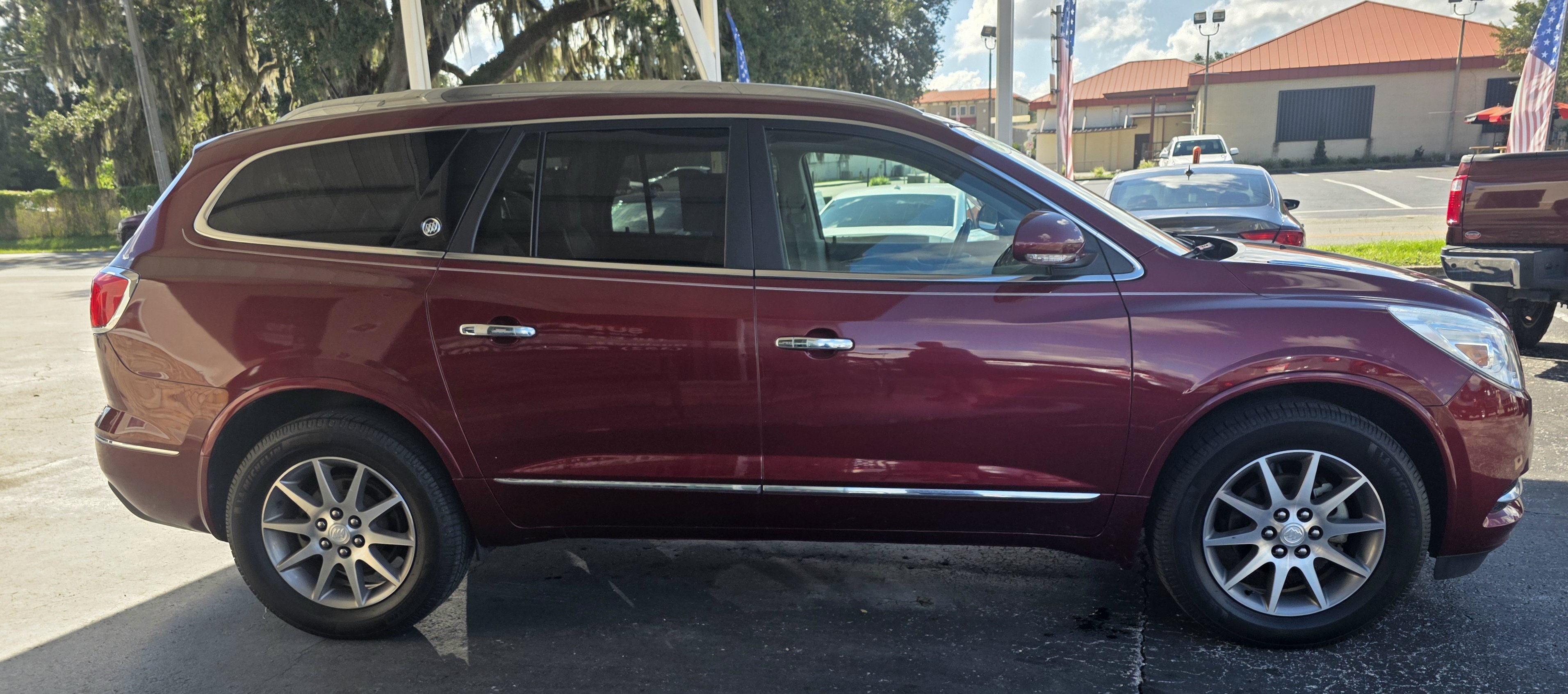 Used 2017 Buick Enclave Leather w/ Trailering Package AWD/4WD image 11