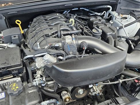 New 2025 Dodge Durango GT w/ Blacktop Package image 17