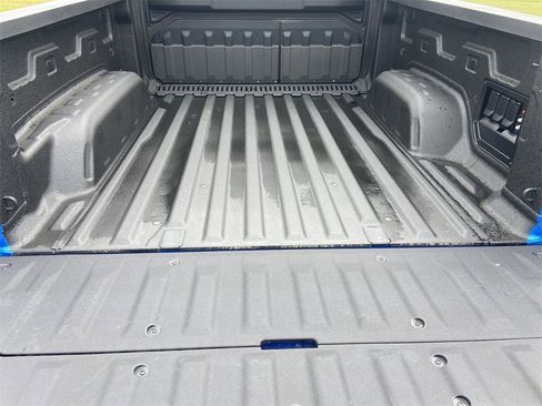 New 2025 Chevrolet Silverado EV RST image 27