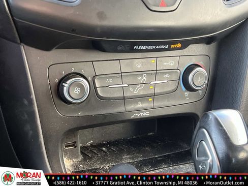Used 2015 Ford Focus SE image 20
