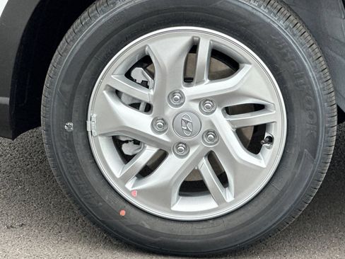Used 2026 Hyundai Venue SE FWD image 22
