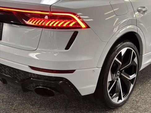Used 2023 Audi RS Q8 w/ Black Optic Package AWD/4WD image 10