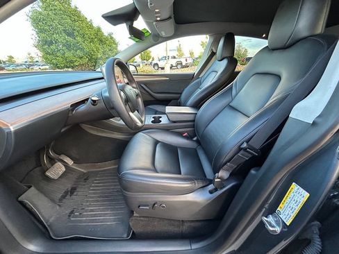 Used 2023 Tesla Model Y Long Range AWD/4WD image 11