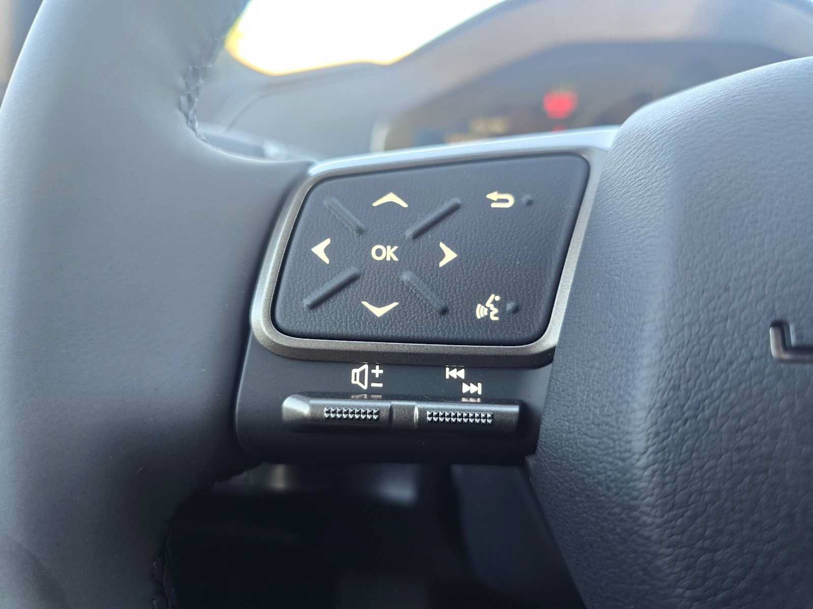 New 2026 Lexus ES 350h AWD image 33