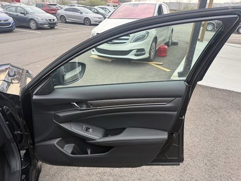 Used 2020 Honda Accord EX image 14