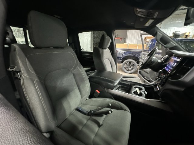 Used 2019 RAM 1500 Big Horn AWD/4WD image 32